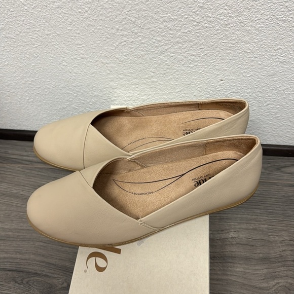 LifeStride Notorious Flat (WIDE)* - Picture 5 of 10